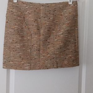 Diane Von Furstenberg. DVF. Gold. Mini Skirt. Size 6. No signs of wear. NW.